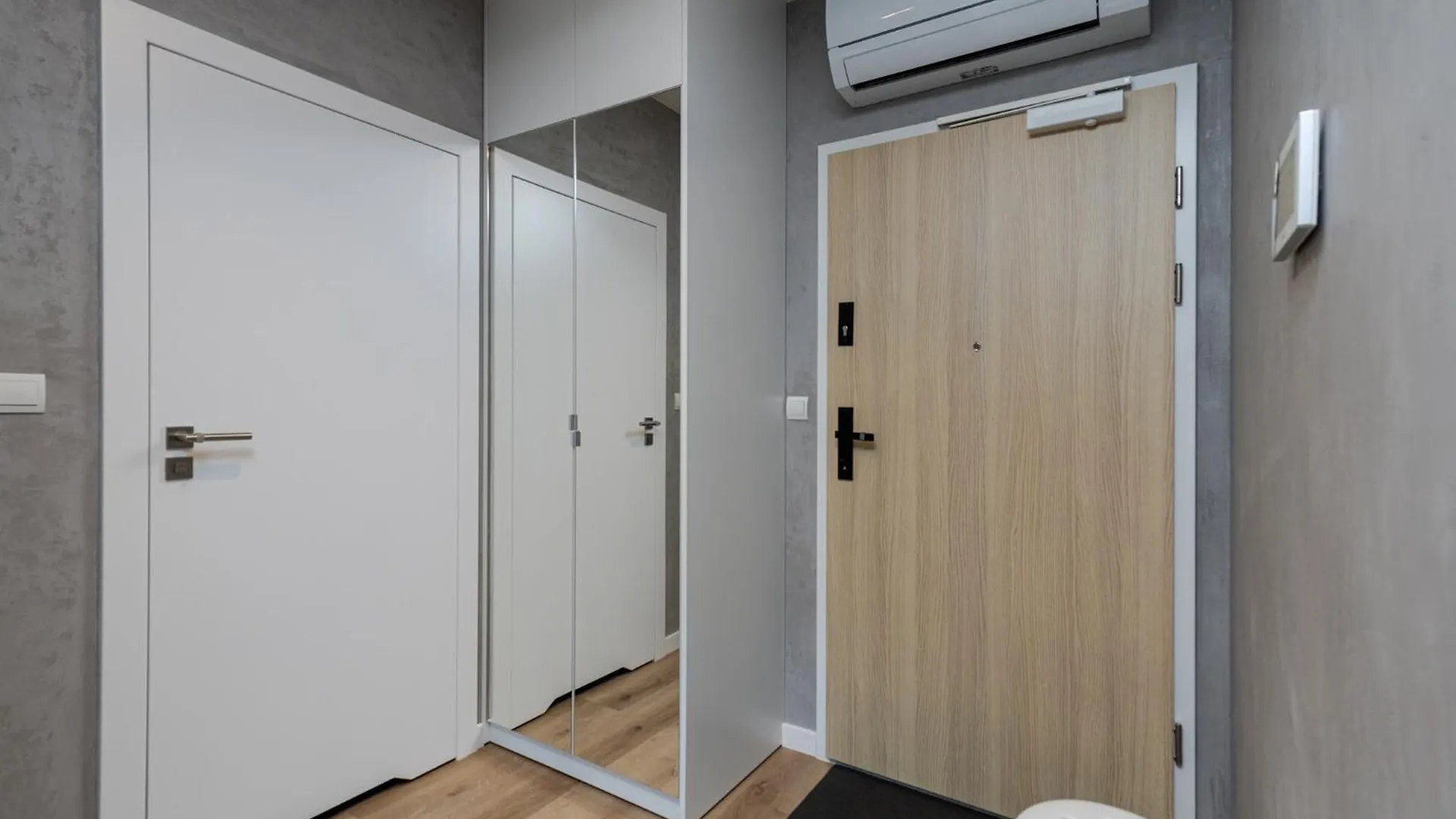Park Krowoderski Comfort Apartment Krakow Poland